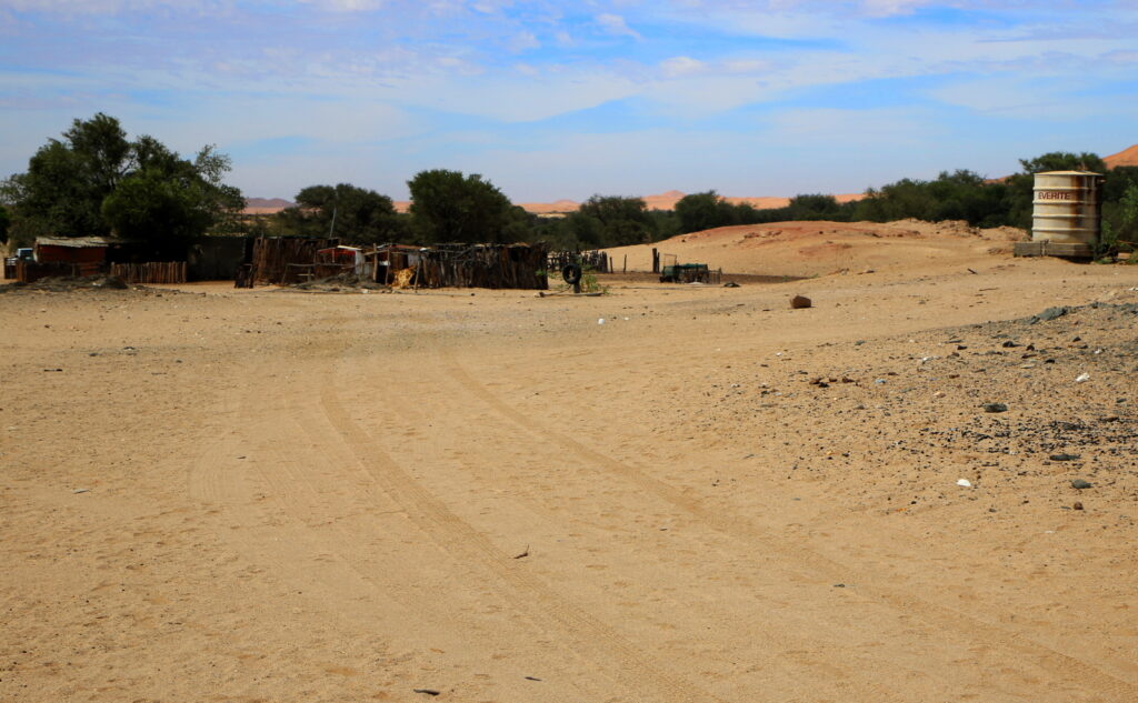 Hut of the topnaar on the banks of the Kuiseb river